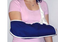 REGGIBRACCIO SEMPLICE MISURA MEDIA. CONSENTE L'IMMOBILIZZAZIONE IN POSIZIONE CORRETTA DEL BRACCIO NEI CASI DI SLOGATURE, TRAUMI ED INGESSATURE - Farmacia De Pasquale