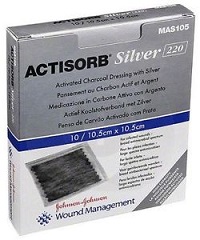 MEDICAZIONE IN CARBONE ATTIVO CON ARGENTO ACTISORB SILVER 10,5X10,5 CM 3 PEZZI - Farmacia De Pasquale