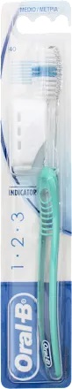 ORALB 123 INDICATOR SPAZZOLINO MANUALE SETOLE 35 MEDIE 2 PEZZI - Farmacia De Pasquale